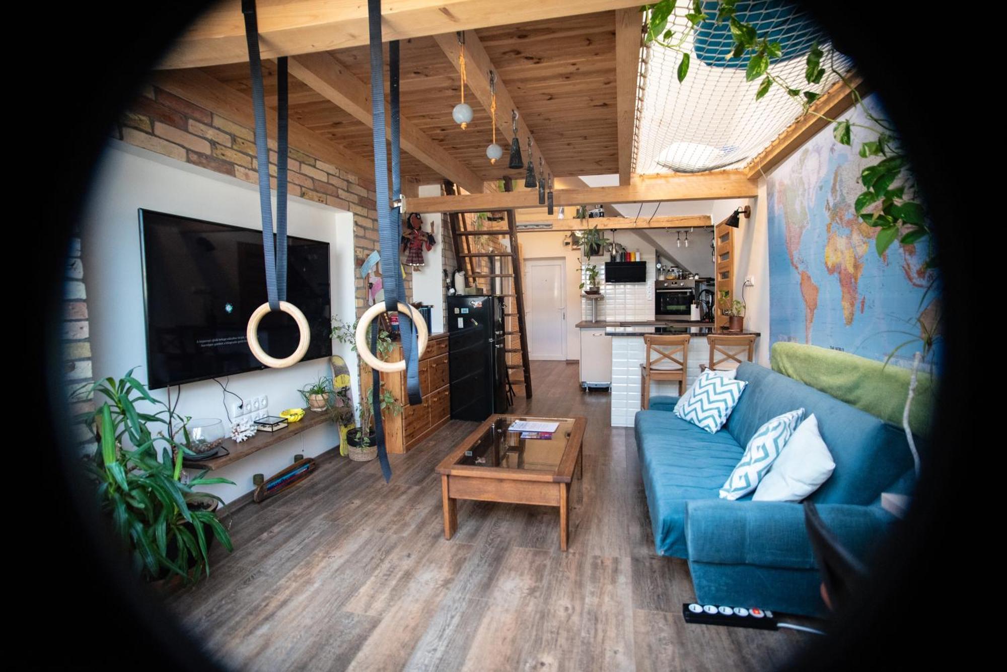 Treehouse Apartment Сегед Экстерьер фото